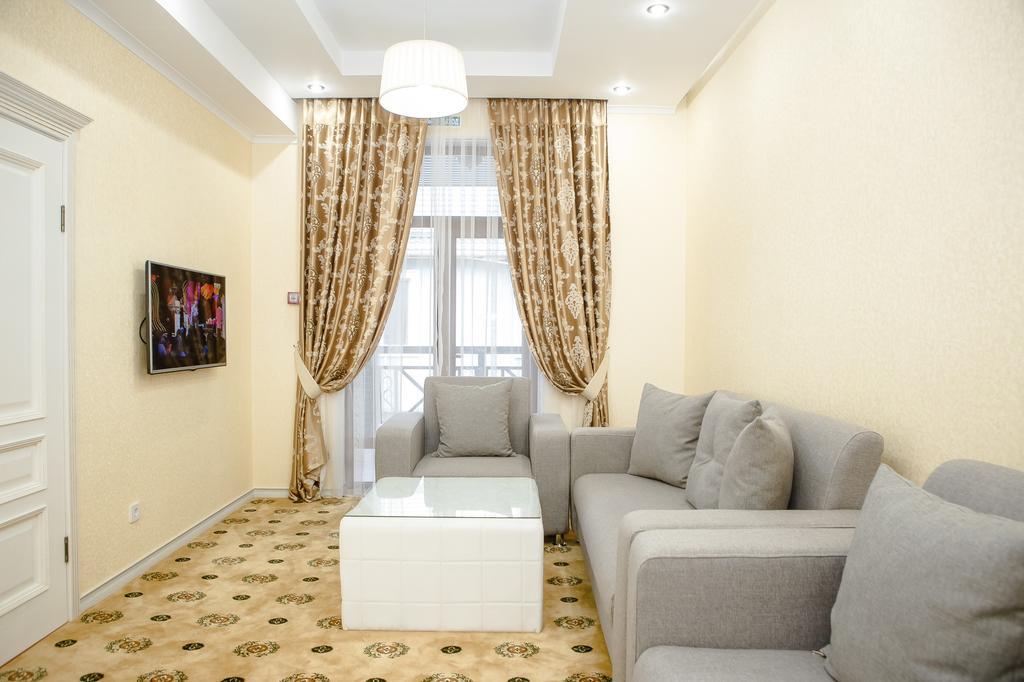 Hotel Luxury House Szymkent Zewnętrze zdjęcie