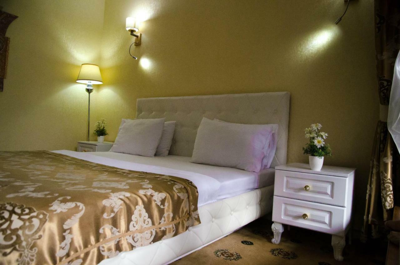 Hotel Luxury House Szymkent Zewnętrze zdjęcie