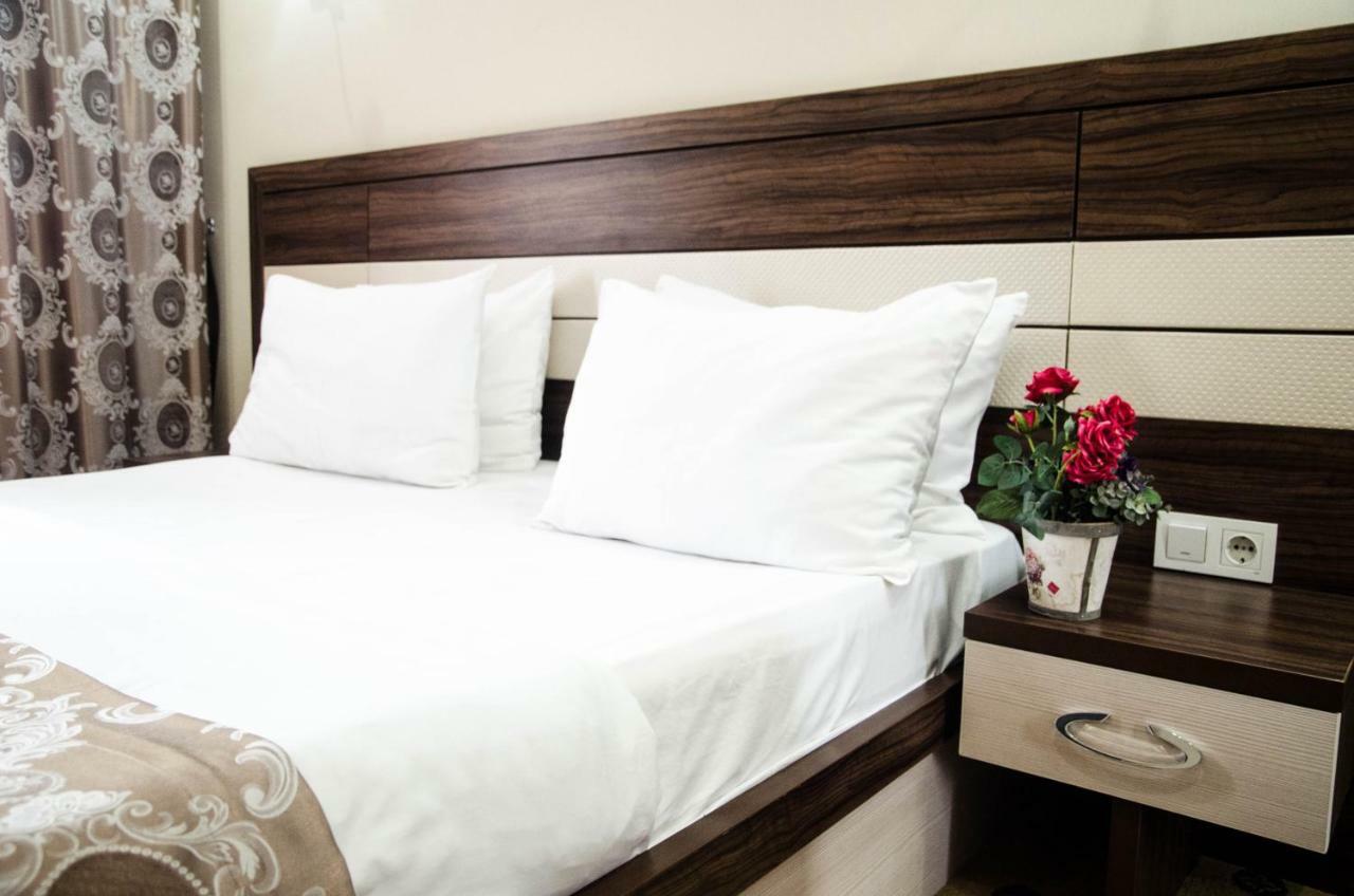 Hotel Luxury House Szymkent Zewnętrze zdjęcie