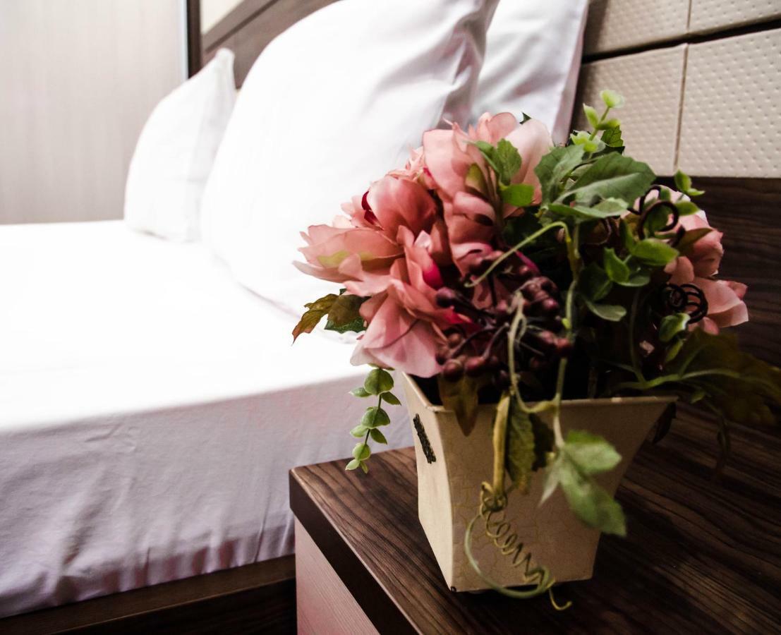 Hotel Luxury House Szymkent Zewnętrze zdjęcie