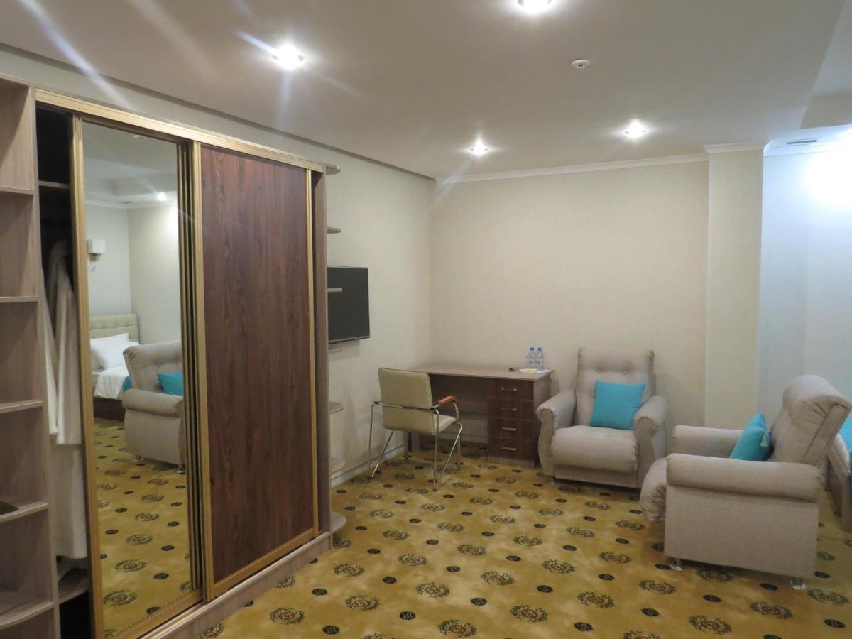 Hotel Luxury House Szymkent Zewnętrze zdjęcie