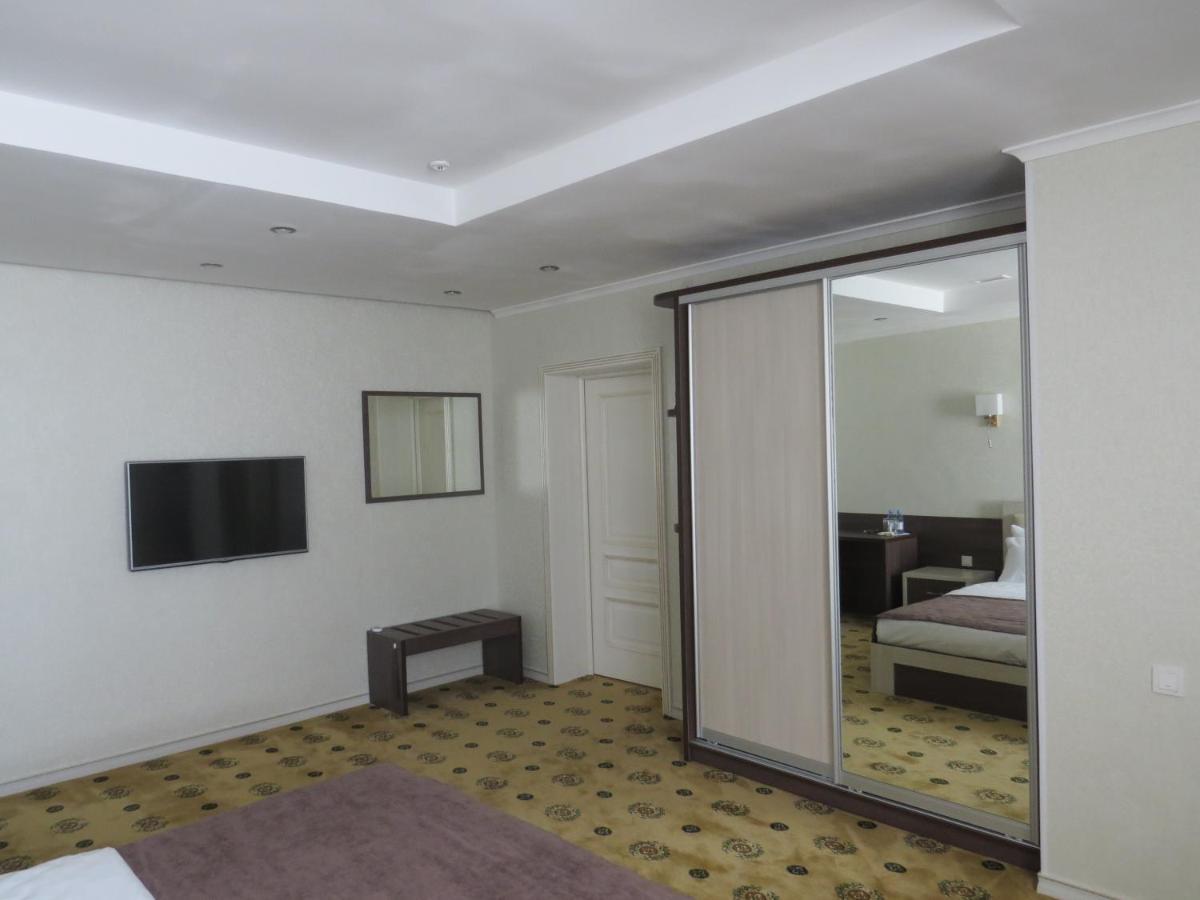 Hotel Luxury House Szymkent Zewnętrze zdjęcie